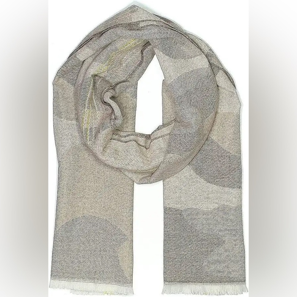 Gap Grey Camo Scarf